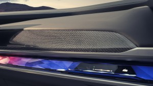 Оздоблення салону M «Carbon Fibre» з ефектом срібної нитки/лаком в кольорі Piano Black.