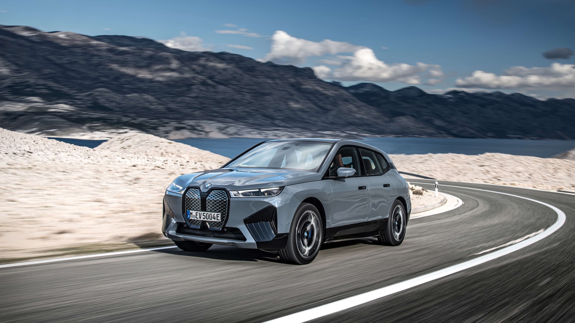 ЕЛЕКТРИЗУЮЧЕ ЗАДОВОЛЕННЯ ЗА КЕРМОМ.