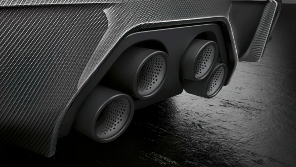 Вихлопна титанова система M Performance.