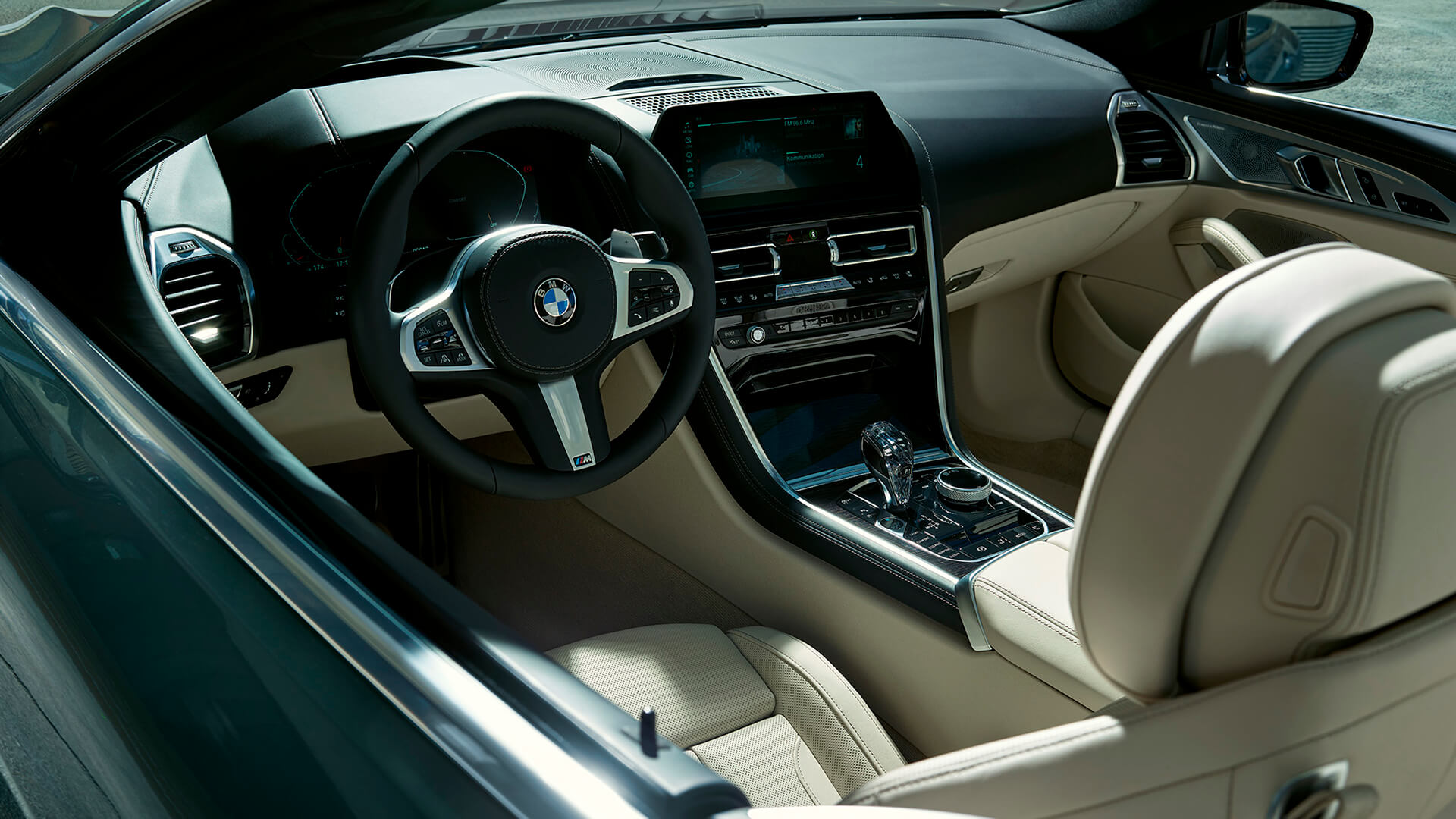 РОЗКІШНА СПОРТИВНІСТЬ