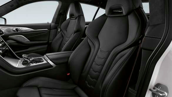 Сидіння M Sport для водія та переднього пасажира