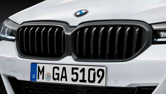 Карбонова решітка радіатора M Performance.