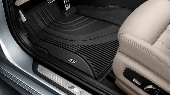Передні всепогодні підлогові килимки BMW.