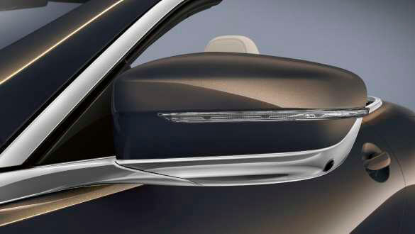 Деталі екстер'єру авто.