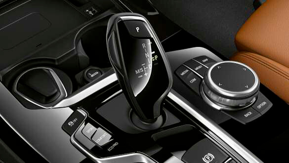 Трансмісія Steptronic Sport.