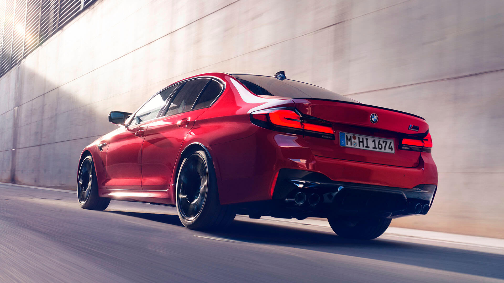 ЗАХОПЛЮЮЧА ДИНАМІКА І КЕРОВАНІСТЬ.