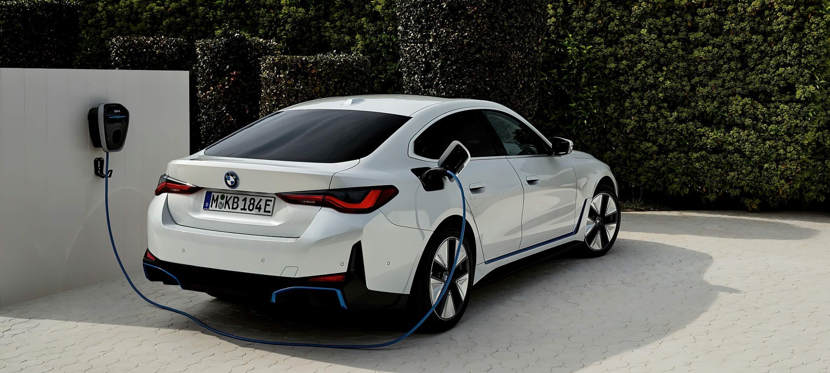 -10% НА ЗАРЯДНІ СТАНЦІЇ BMW WALLBOX.