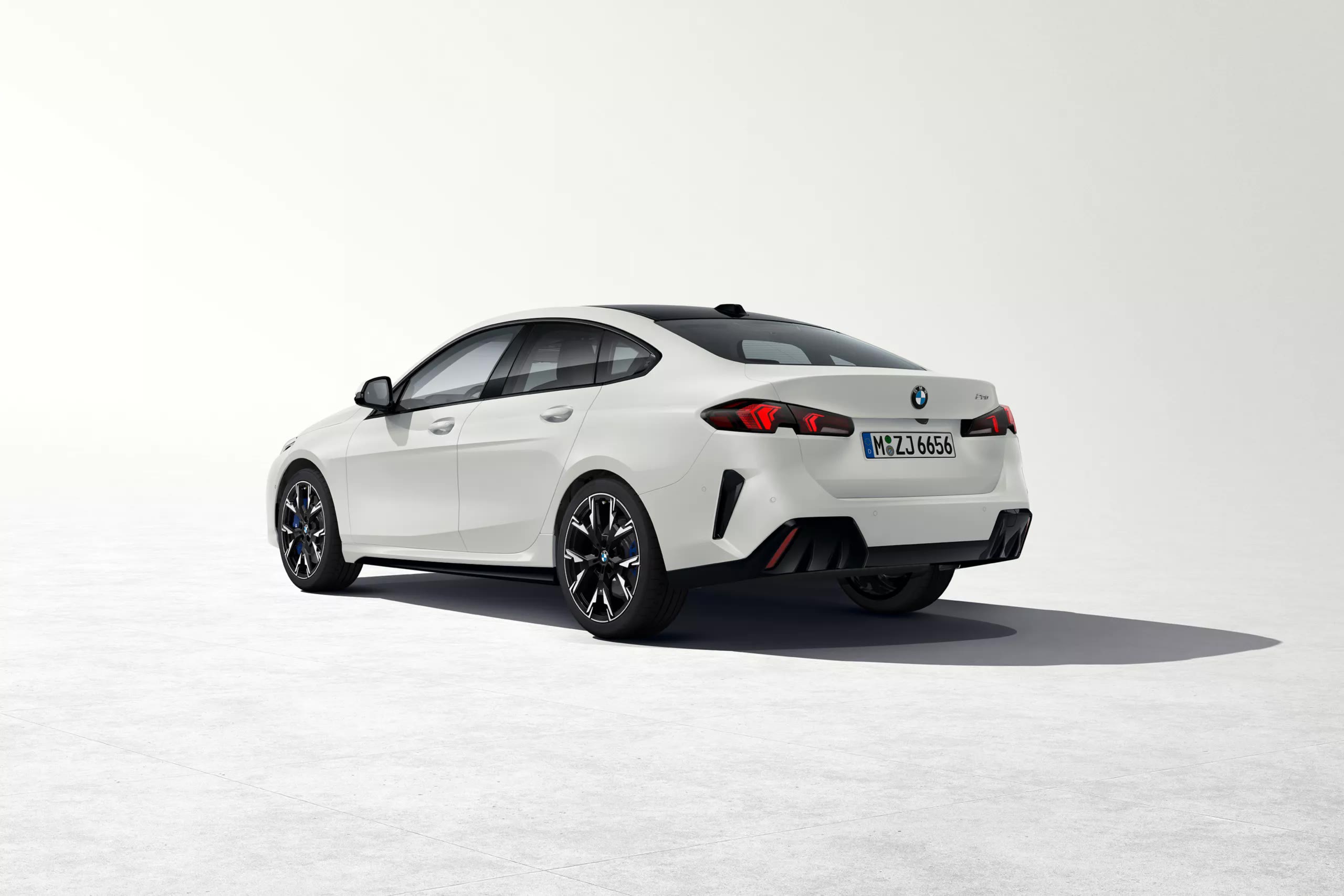 Відчувайте дорогу за кермом. Кермуйте більш прямолінійно.