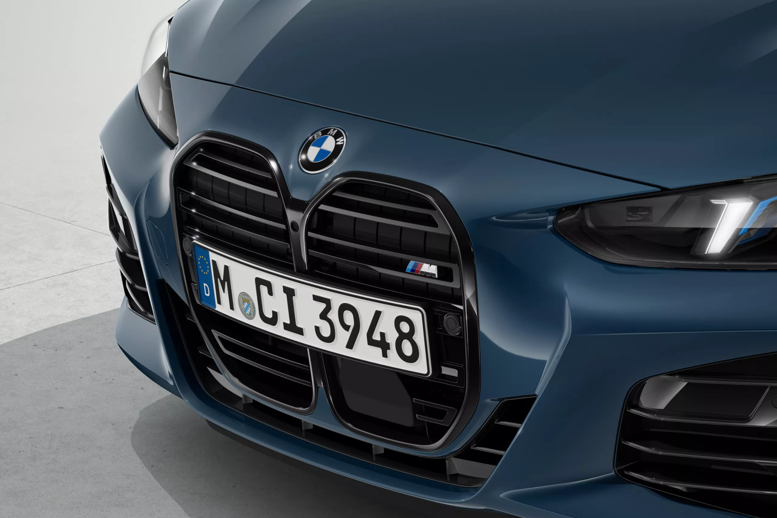 Смілива заява від самого початку.