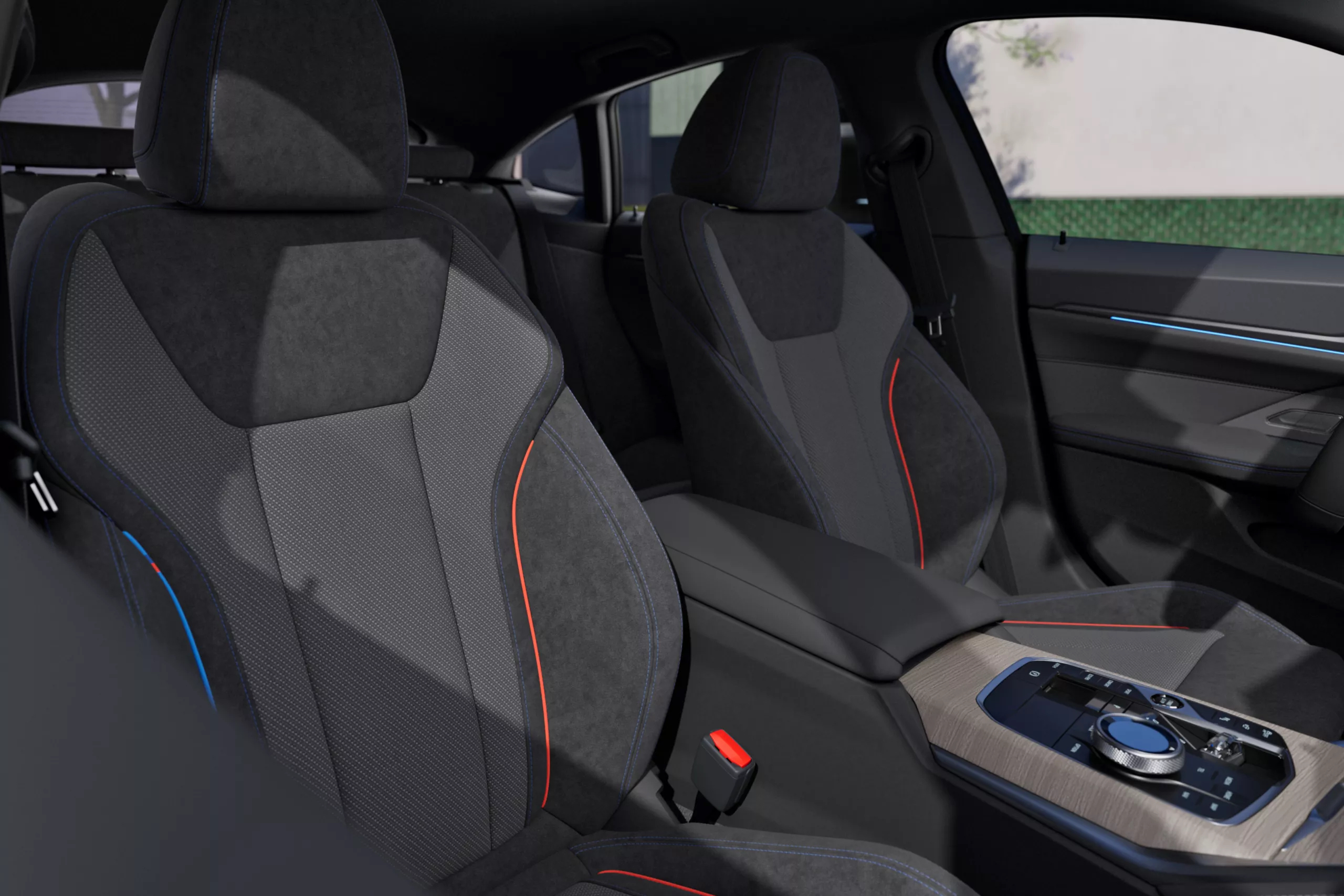 Спортивний зовнішній вигляд і посадка.