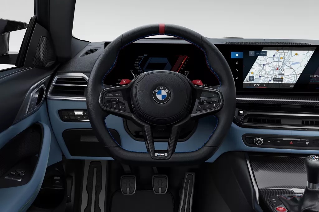 Покращена атмосфера M у салоні.