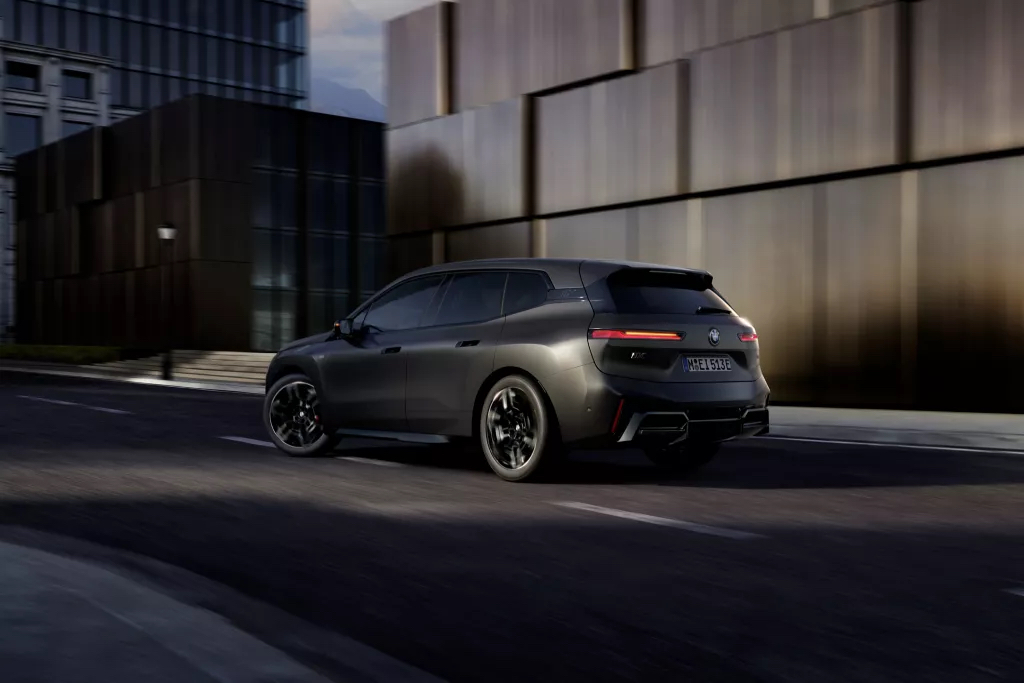 Керований, маневрений і стабільний.