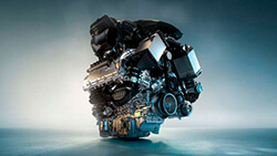 Потужний 8-циліндровий бензиновий двигун M TwinPower Turbo.